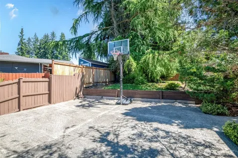 7304 NE 143rd Street Kenmore WA 98028