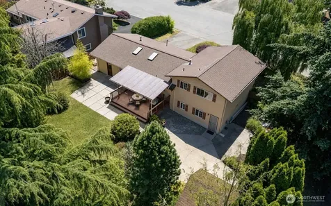 7304 NE 143rd Street Kenmore WA 98028