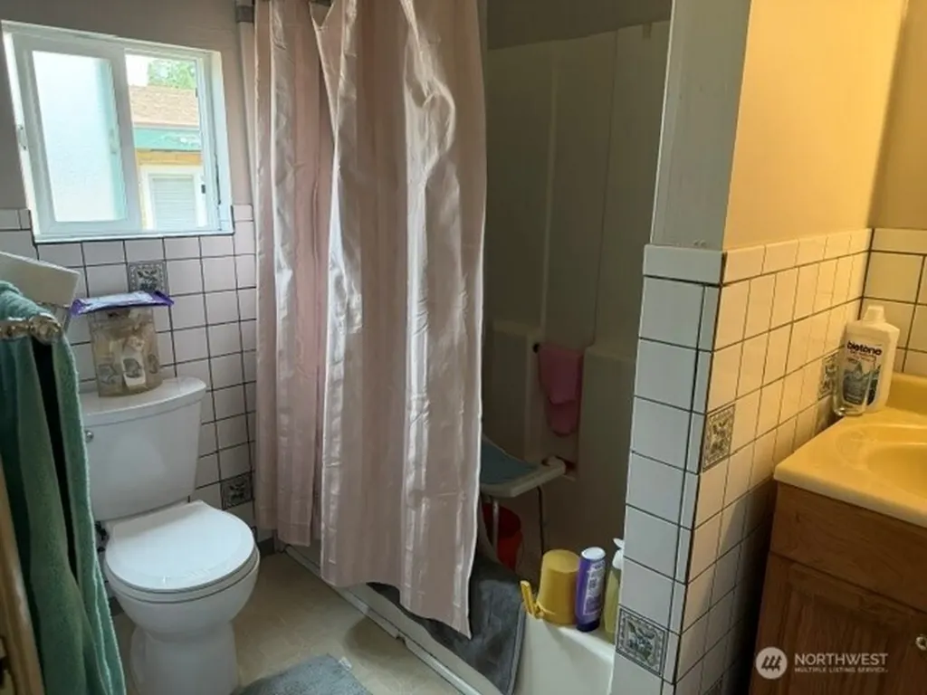 6715 Delridge Way SW Seattle WA 98106