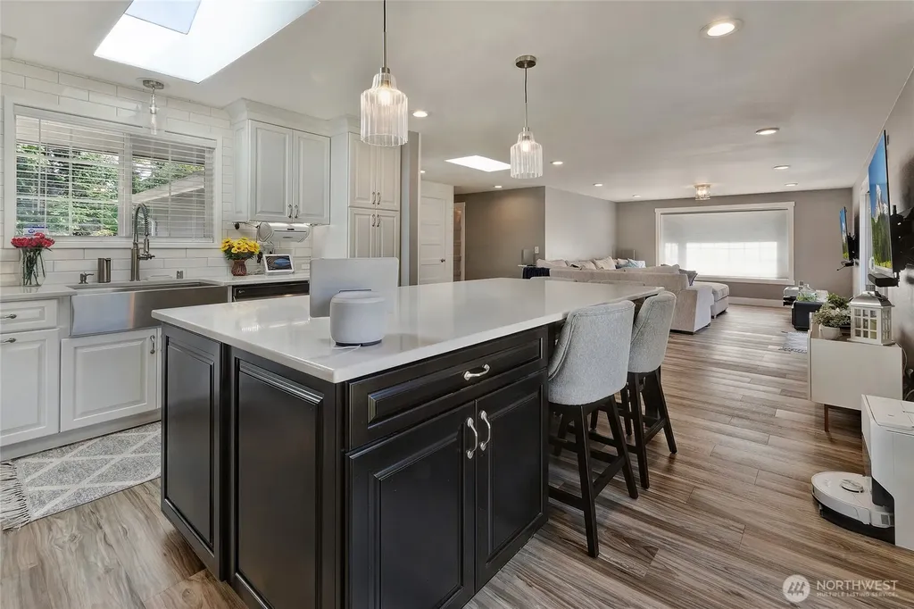2406 Taylor Street Milton WA 98354