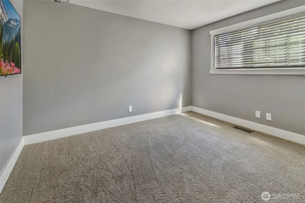 2406 Taylor Street Milton WA 98354