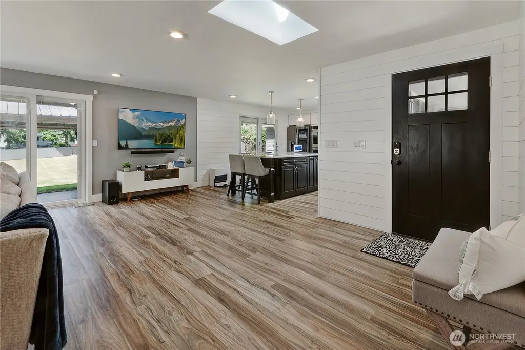 2406 Taylor Street Milton WA 98354