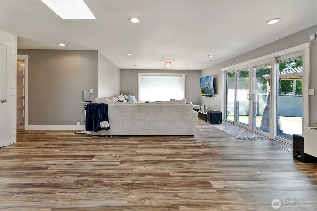 2406 Taylor Street Milton WA 98354