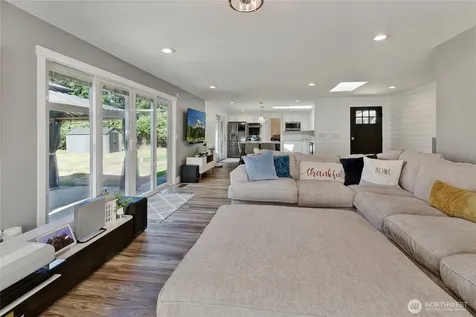 2406 Taylor Street Milton WA 98354