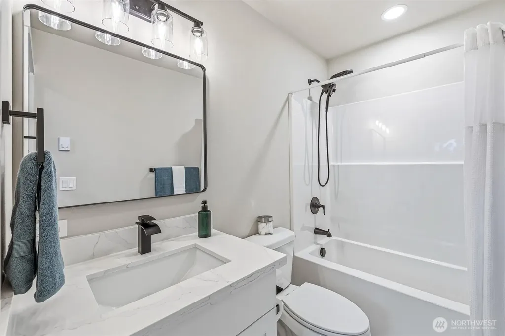 212 Carolina Street Bellingham WA 98225