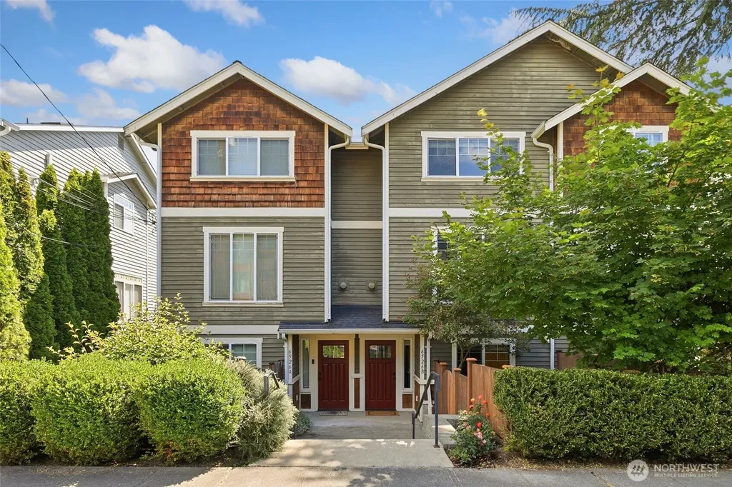 6526 34th Avenue NE Seattle WA 98115