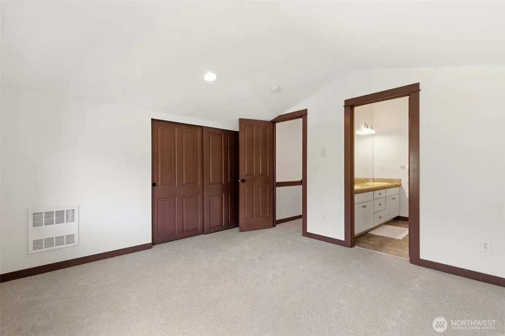 6526 34th Avenue NE Seattle WA 98115