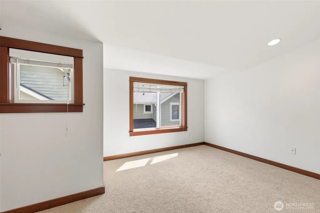6526 34th Avenue NE Seattle WA 98115