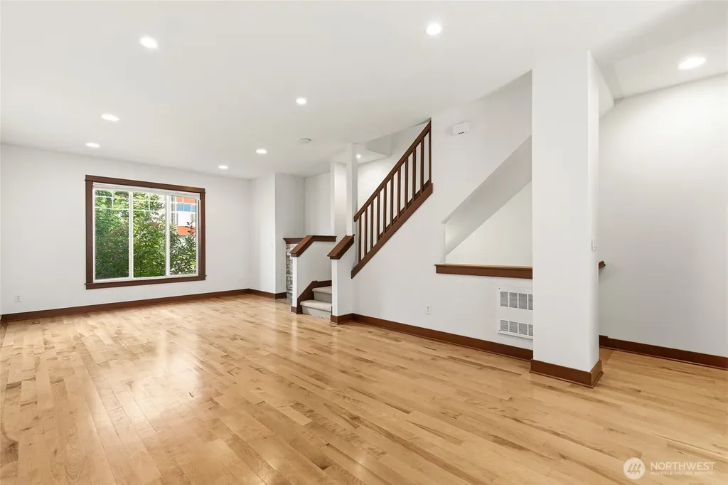 6526 34th Avenue NE Seattle WA 98115