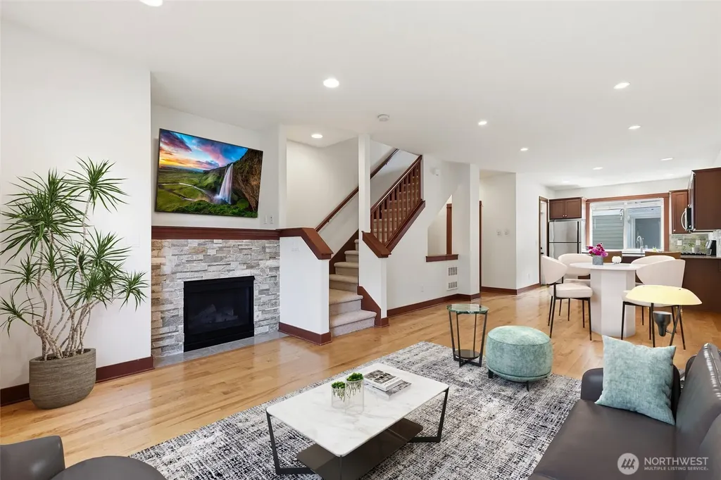 6526 34th Avenue NE Seattle WA 98115