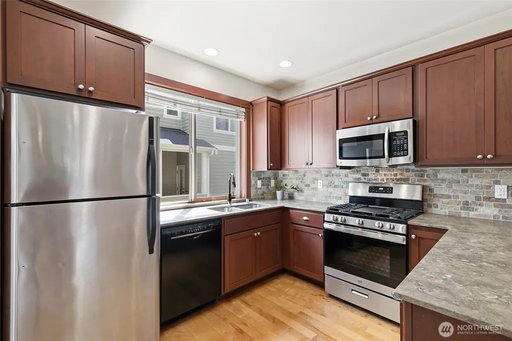 6526 34th Avenue NE Seattle WA 98115