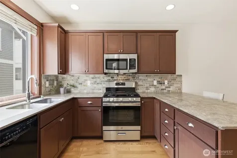 6526 34th Avenue NE Seattle WA 98115