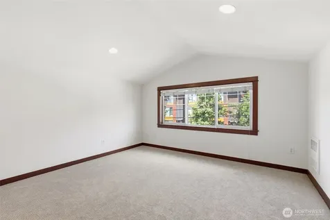 6526 34th Avenue NE Seattle WA 98115