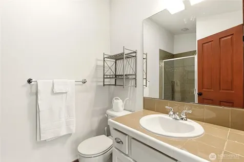 6526 34th Avenue NE Seattle WA 98115