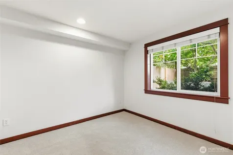 6526 34th Avenue NE Seattle WA 98115