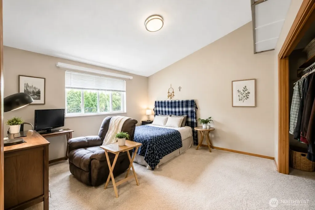 219 7th Street NE Puyallup WA 98372