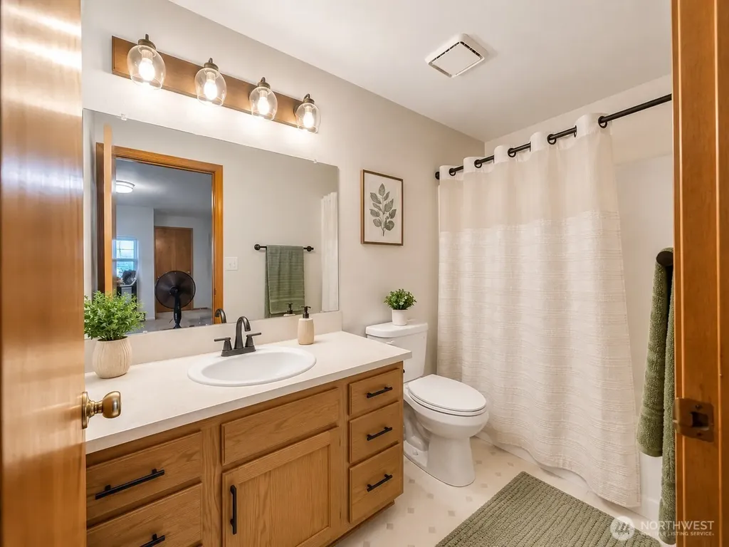 219 7th Street NE Puyallup WA 98372