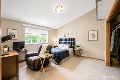 219 7th Street NE Puyallup WA 98372