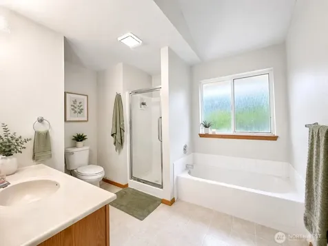 219 7th Street NE Puyallup WA 98372