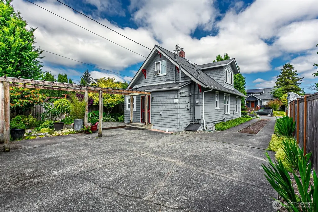 3806 S 9th Street Tacoma WA 98405