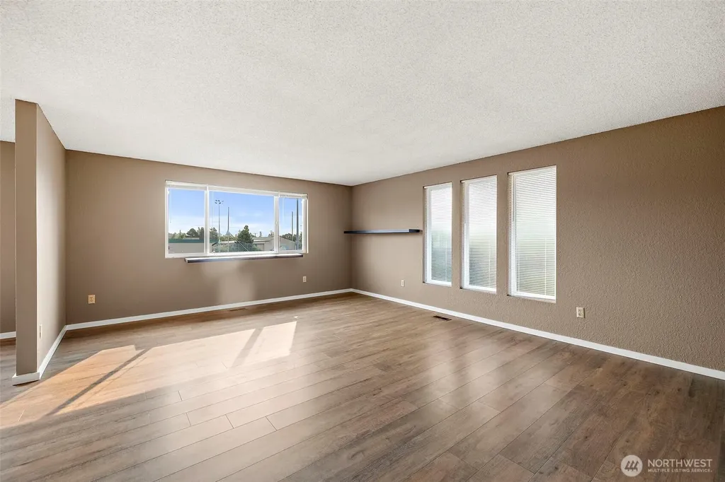 2516 Rockefeller Avenue Everett WA 98201