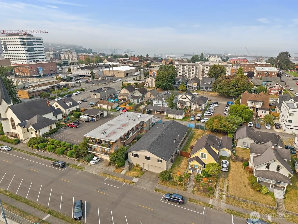 2516 Rockefeller Avenue Everett WA 98201