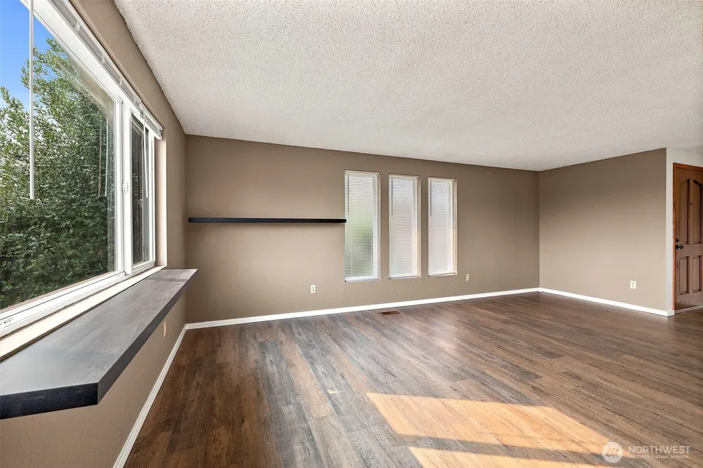 2516 Rockefeller Avenue Everett WA 98201