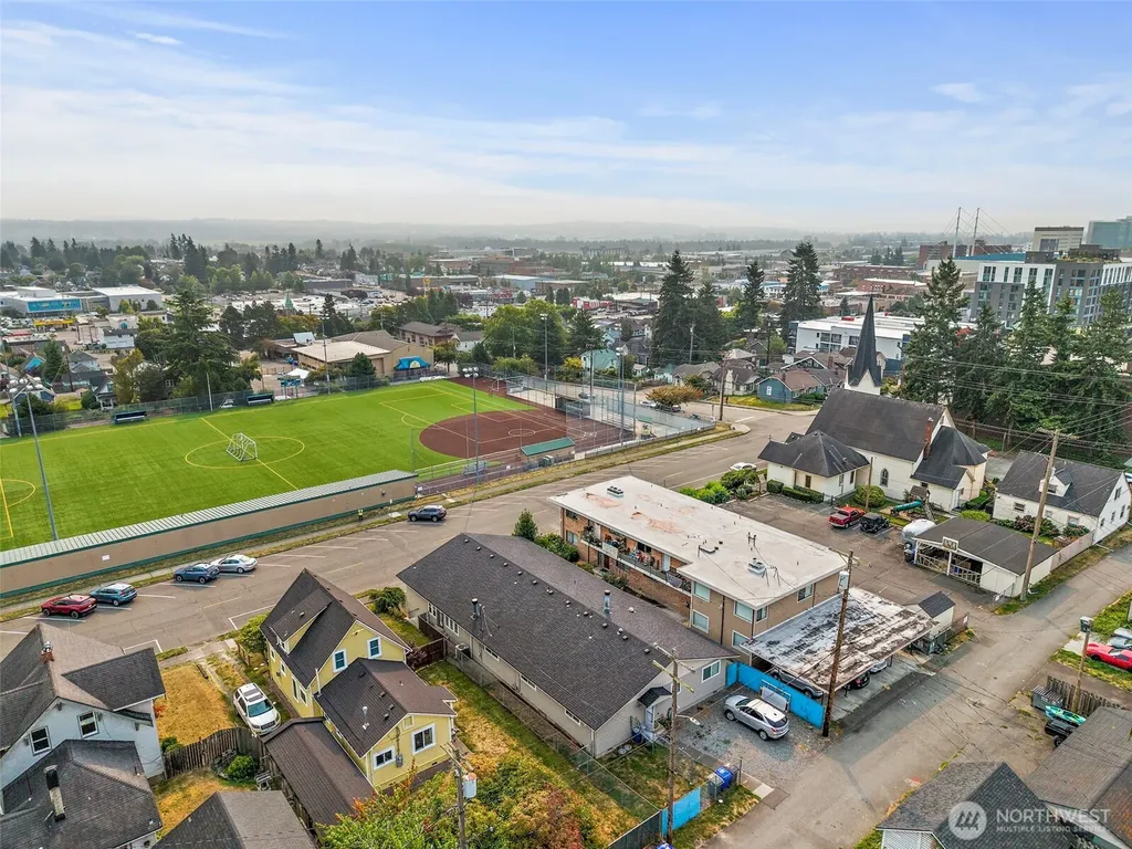 2516 Rockefeller Avenue Everett WA 98201
