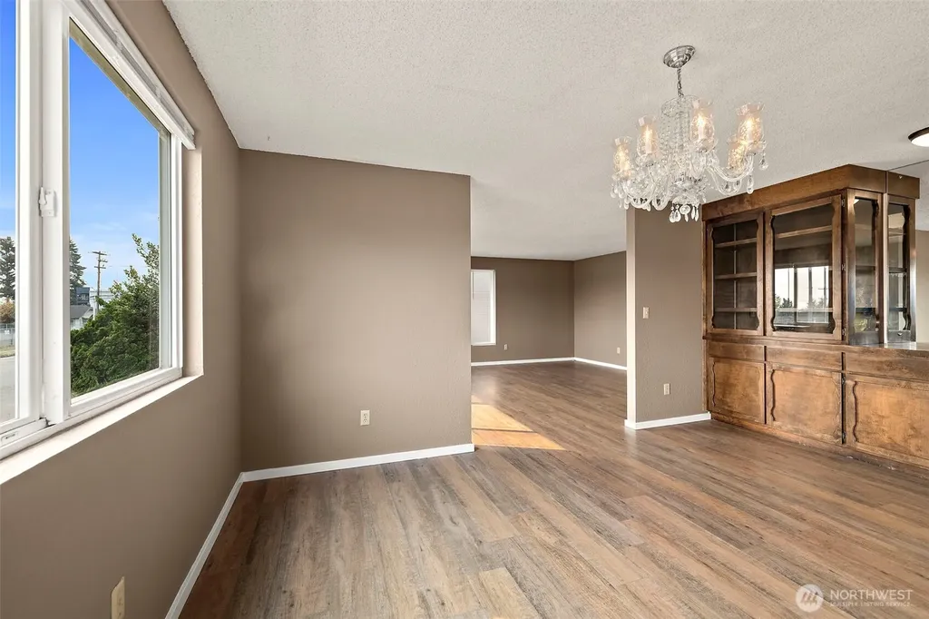 2516 Rockefeller Avenue Everett WA 98201