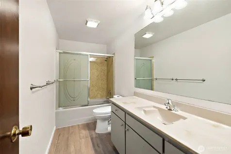 2516 Rockefeller Avenue Everett WA 98201