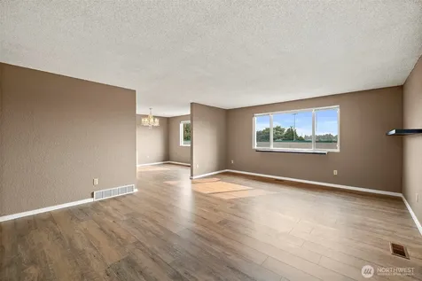 2516 Rockefeller Avenue Everett WA 98201