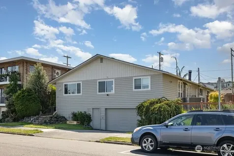 2516 Rockefeller Avenue Everett WA 98201