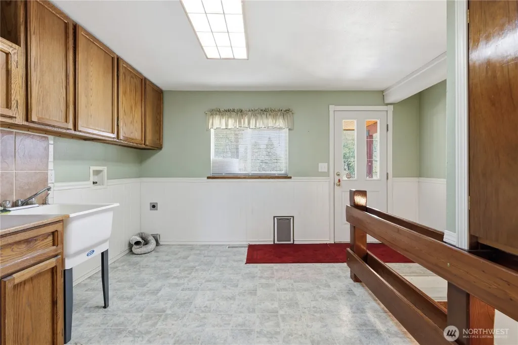 301 Main Street Riverside WA 98849