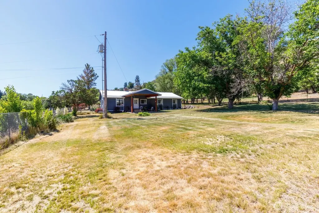 301 Main Street Riverside WA 98849