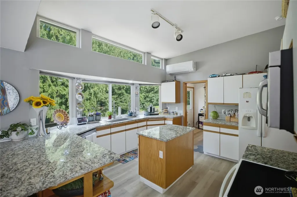 415 118th Avenue E Edgewood WA 98372