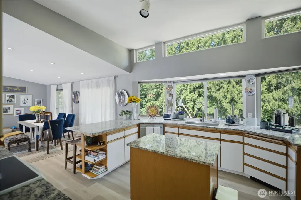415 118th Avenue E Edgewood WA 98372