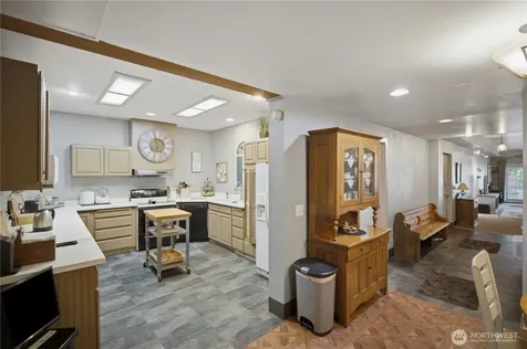 415 118th Avenue E Edgewood WA 98372