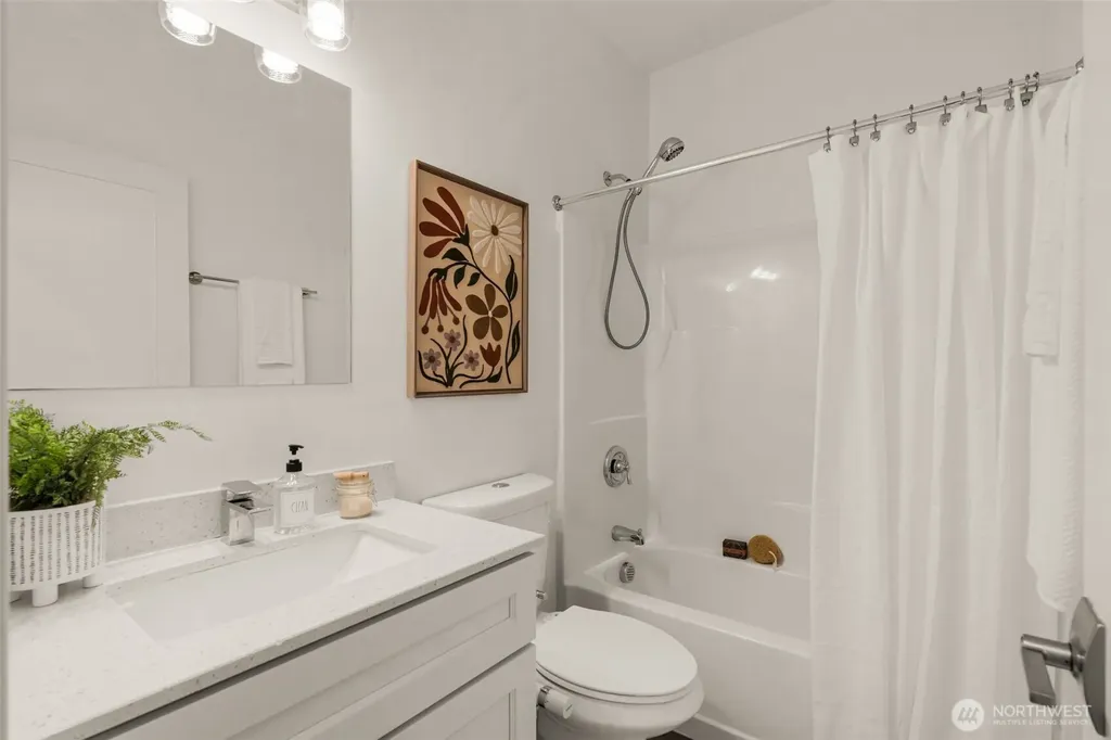 3222 38th Avenue SW Seattle WA 98126