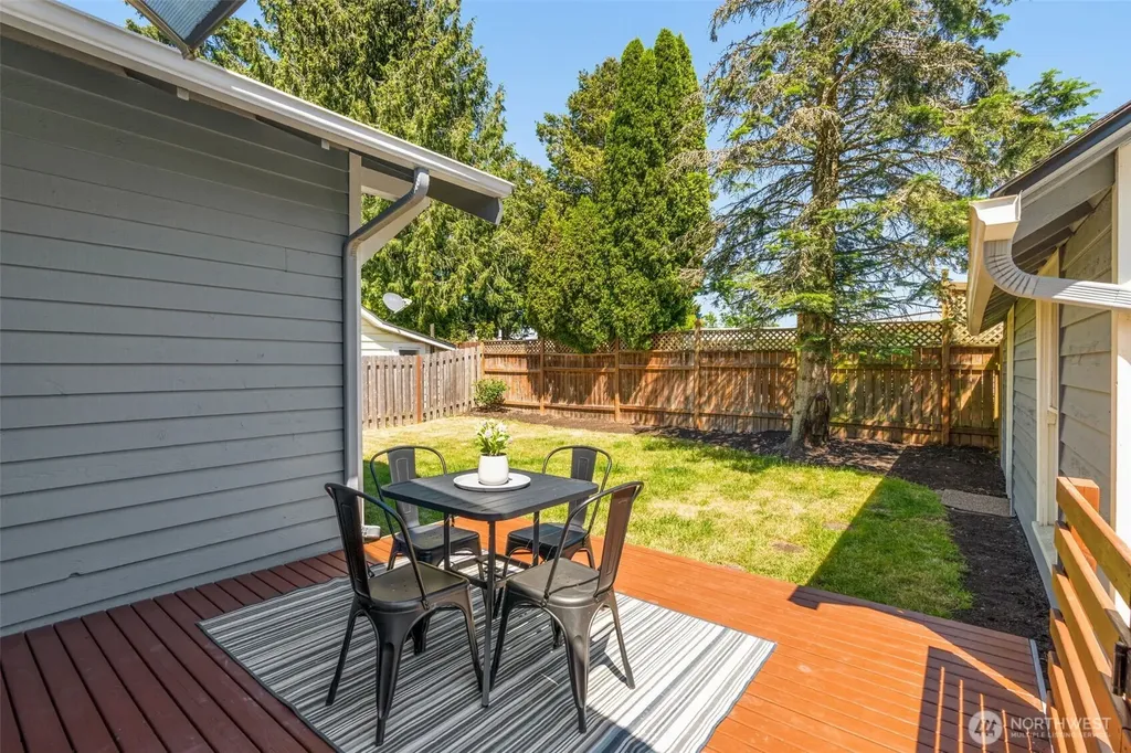 3222 38th Avenue SW Seattle WA 98126