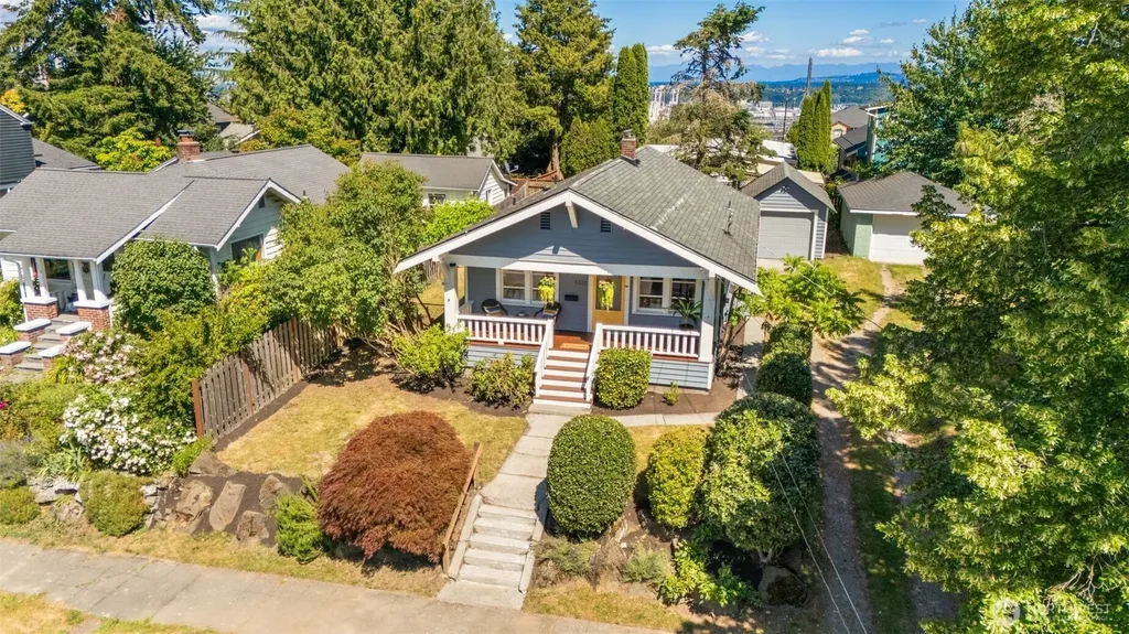 3222 38th Avenue SW Seattle WA 98126