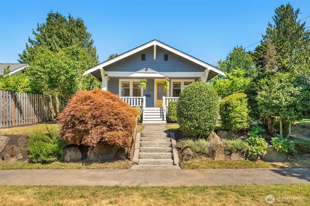 3222 38th Avenue SW Seattle WA 98126