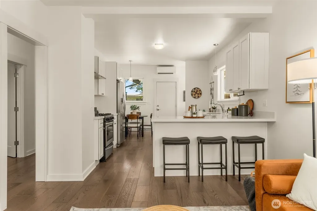 3222 38th Avenue SW Seattle WA 98126