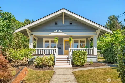 3222 38th Avenue SW Seattle WA 98126