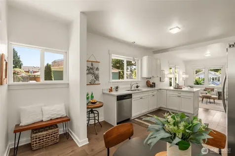 3222 38th Avenue SW Seattle WA 98126
