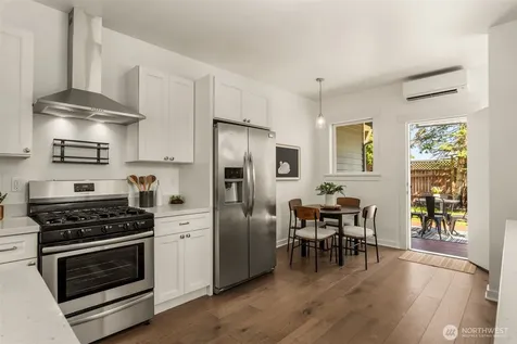 3222 38th Avenue SW Seattle WA 98126