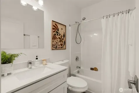 3222 38th Avenue SW Seattle WA 98126