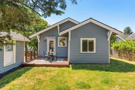 3222 38th Avenue SW Seattle WA 98126