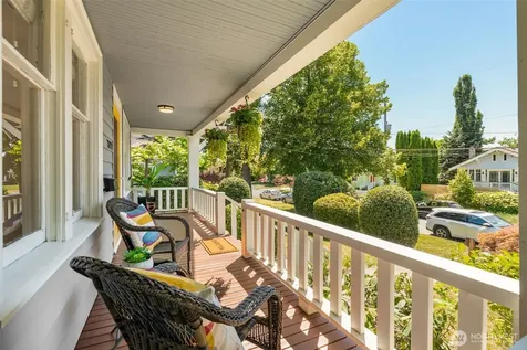 3222 38th Avenue SW Seattle WA 98126