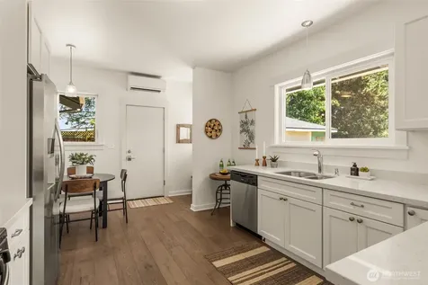 3222 38th Avenue SW Seattle WA 98126