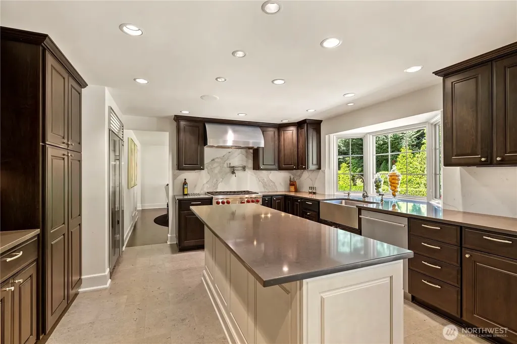 2553 Medina Circle Medina WA 98039